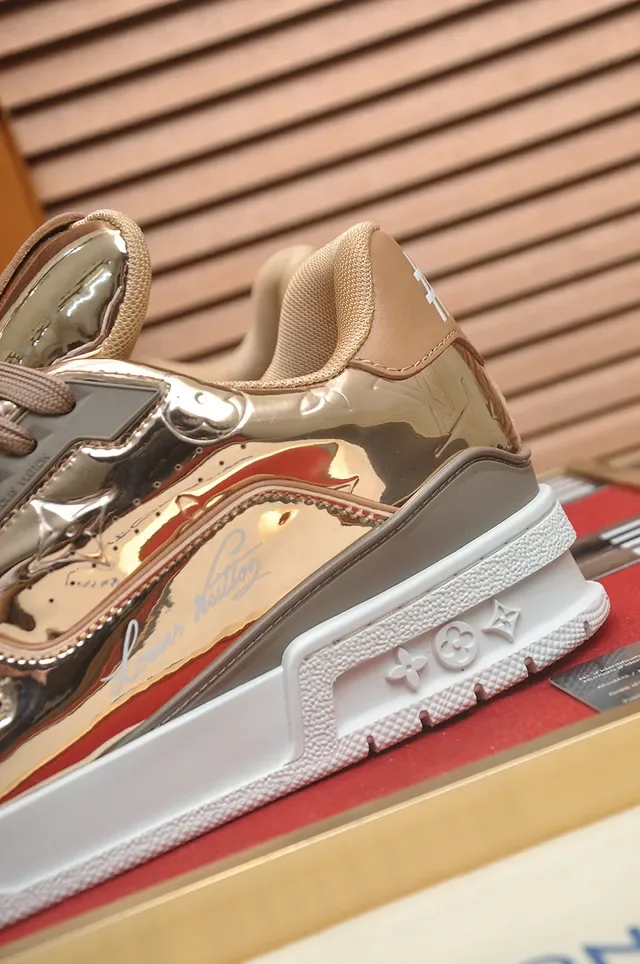 لويس فتون LV Trainer أحذية رياضية أسلوب حياة روز جولد معدني 2