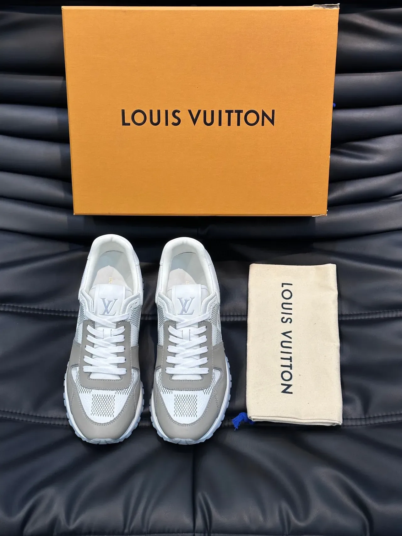 Louis Vuitton LV Trainer Tênis Lifestyle Branco Bege Low-Top Malha e Couro Panelado 7