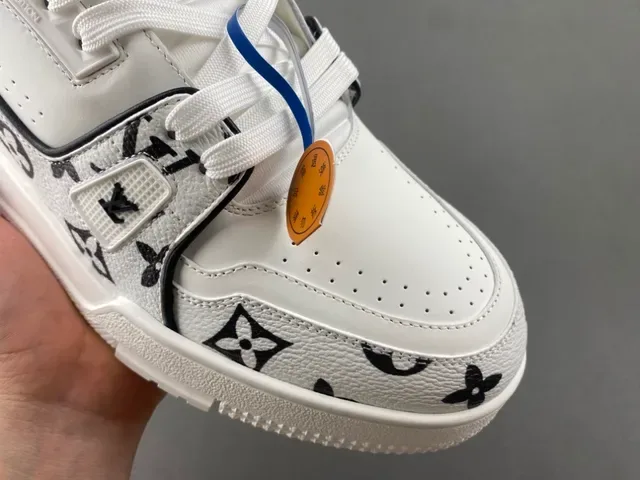 Louis Vuitton LV Trainer White Black Monogram-Print Leather Sculpted Chunky Sole Lifestyle Sneakers 2