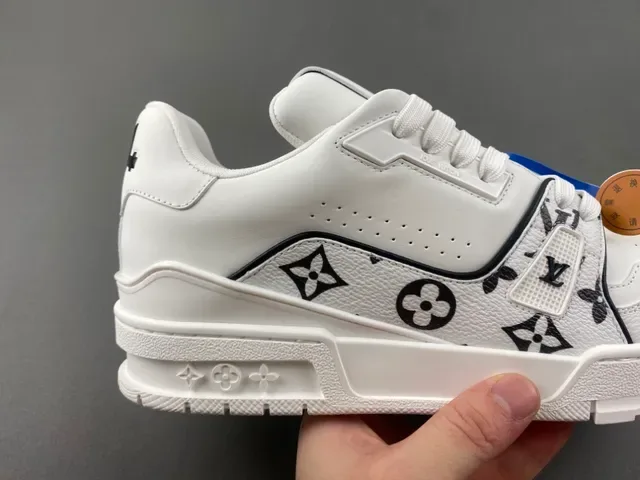 Louis Vuitton LV Trainer White Black Monogram-Print Leather Sculpted Chunky Sole Lifestyle Sneakers 3
