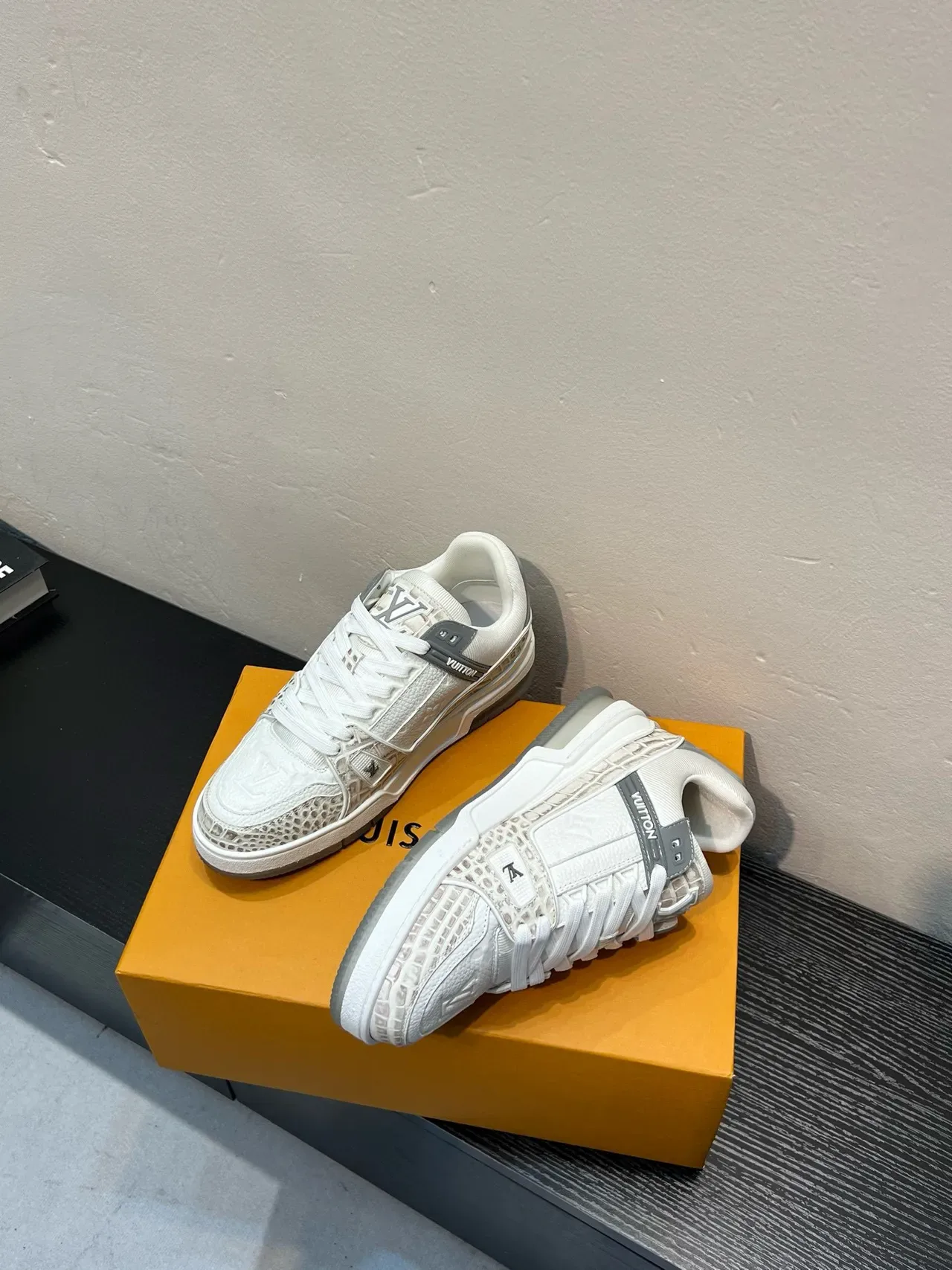 Louis Vuitton LV Trainer White Gray Layered Leather And Croc-Embossed Panels Lifestyle Sneakers 4