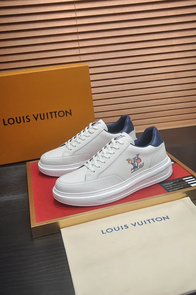 Louis Vuitton LV Trainer أبيض بحري منخفضة الرقبة مطرزة نقشة المونوغرام أسلوب حياة حذاء رياضي 4