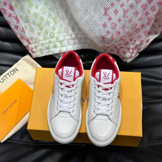 Louis Vuitton LV Trainer সাদা লাল পরফোরেটেড লেদার লো-টপ লাইফস্টাইল স্নিকার