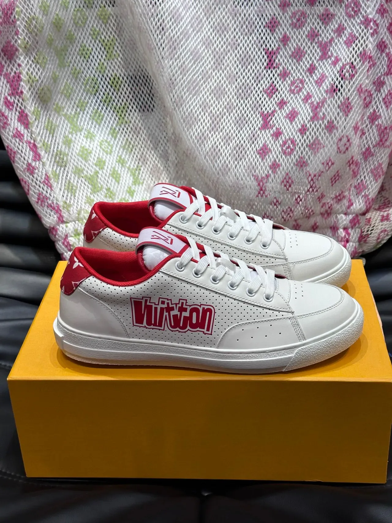 Louis Vuitton LV Trainer সাদা লাল পরফোরেটেড লেদার লো-টপ লাইফস্টাইল স্নিকার 3