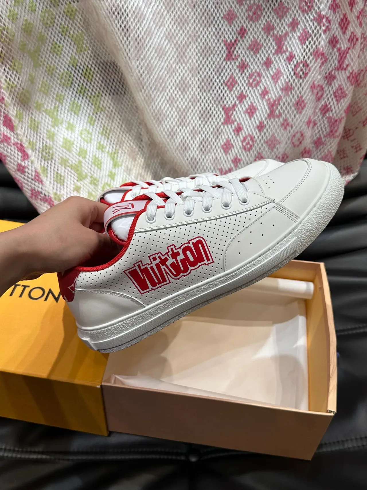 Louis Vuitton LV Trainer সাদা লাল পরফোরেটেড লেদার লো-টপ লাইফস্টাইল স্নিকার 5