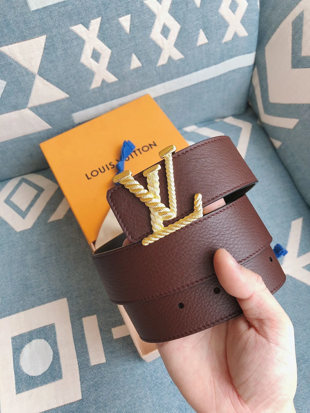 Louis Vuitton LV Twist بني ذهبي حبل ملتوي مونوغرام إبزيم جلد حبيبي حزام 9