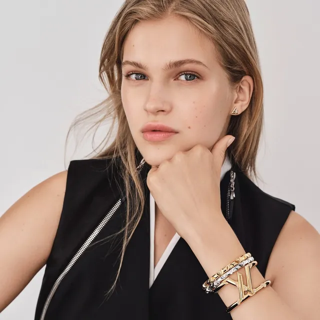 Louis Vuitton LV Volt Pavé Crystal Open Cuff Bracelet 8