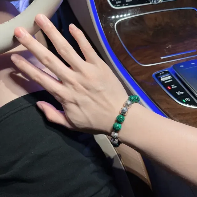Louis Vuitton Monogram Beads Green and Silver Stretch Bracelet 7