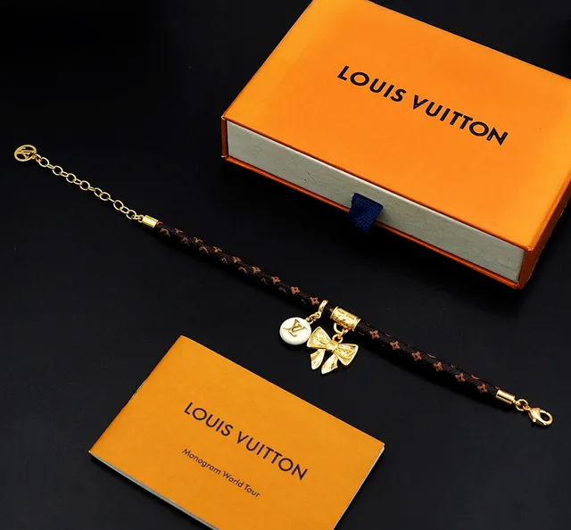 Louis Vuitton Monogram Pulsera de cordón trenzado de oro con charm 3