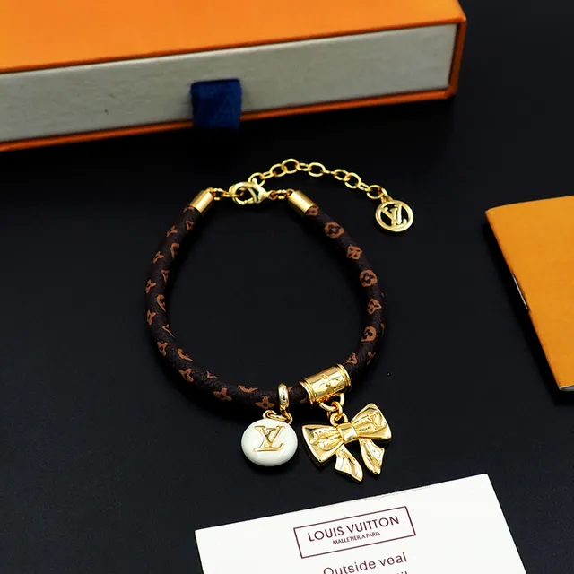 Louis Vuitton Monogram Pulsera de cordón trenzado de oro con charm 8