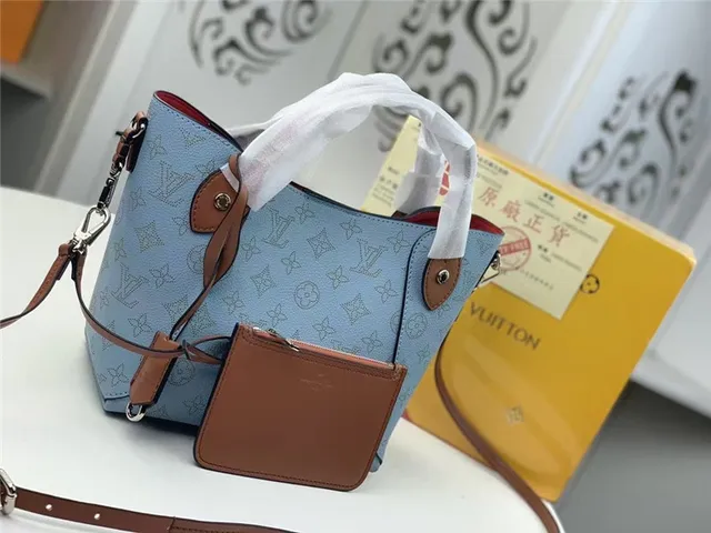 Louis Vuitton Monogram Canvas Structured Mini Top-Handle Handbag 18