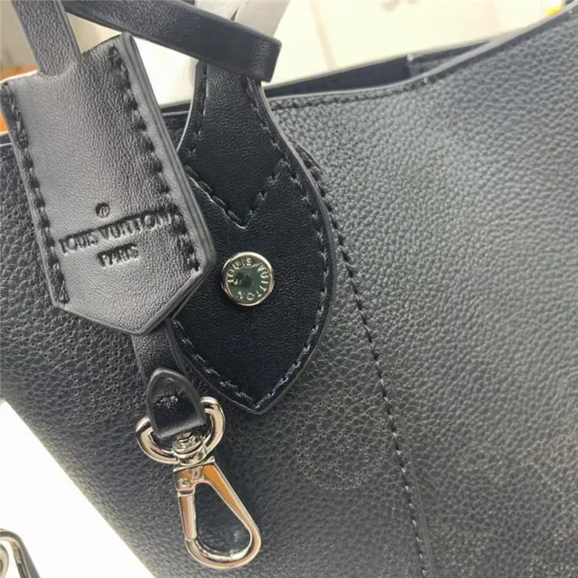 Louis Vuitton Monogram Canvas Structured Mini Top-Handle Handbag 23
