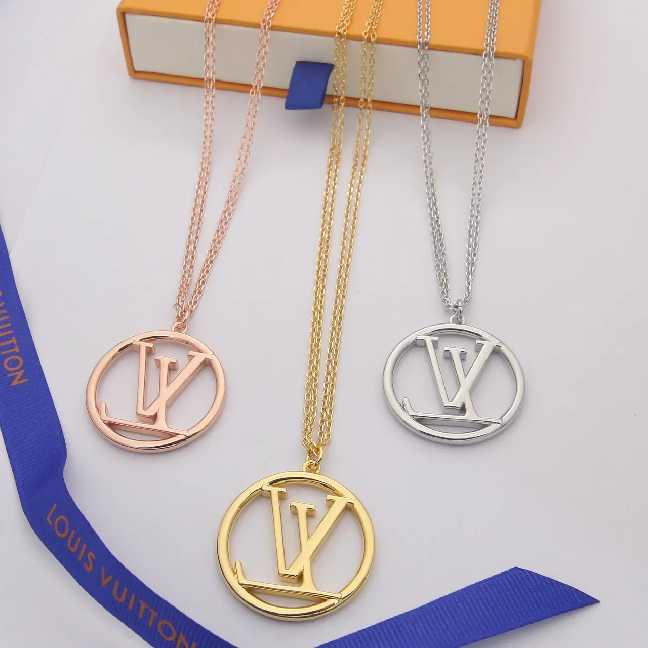 Louis Vuitton Monogram Circle Rose-Gold Pendant Necklace 3