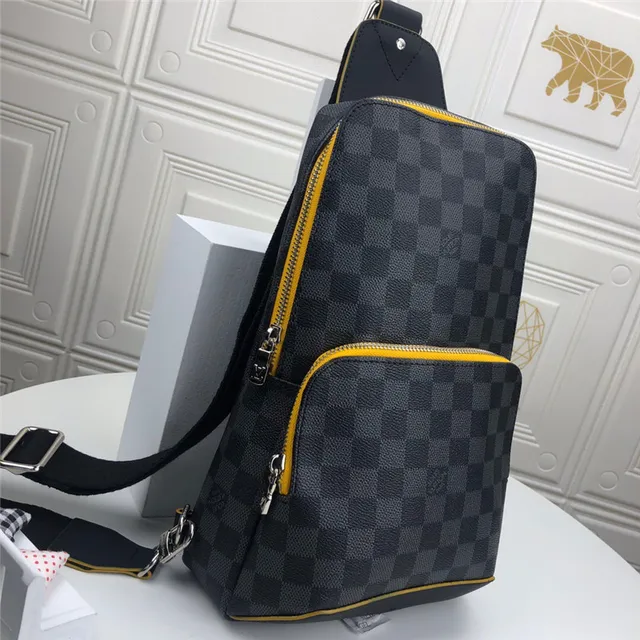 Louis Vuitton Monogram Eclipse Bolsa mensageiro 8
