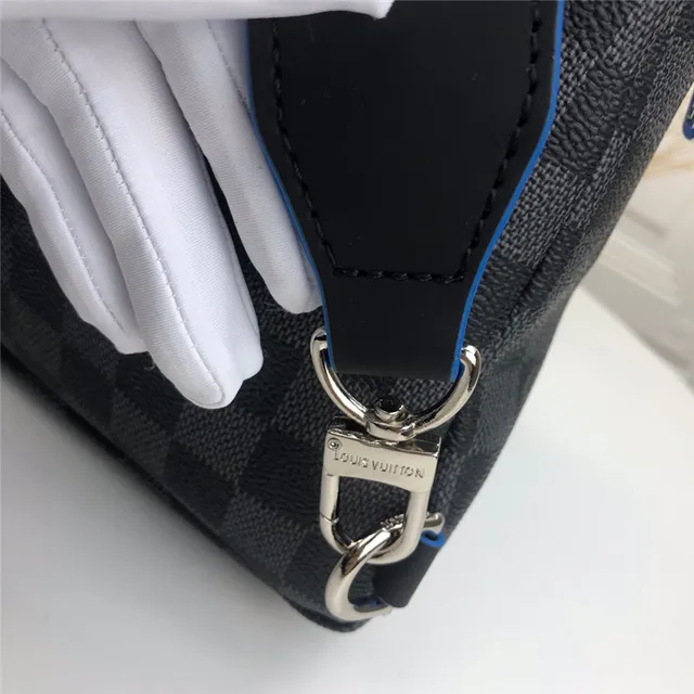 Louis Vuitton Monogram Eclipse Bolsa mensageiro 12