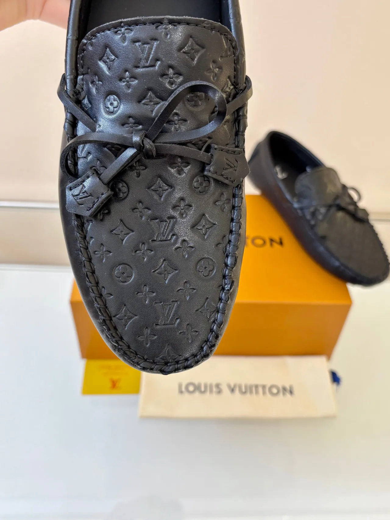 Louis Vuitton مونوغرام-مبروز تسيل لوفر جلد أسود لوفر أمامي متسيل 3