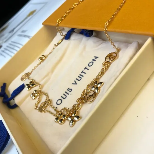 Louis Vuitton Monogram Flower Charm Gold-Tone Necklace 9