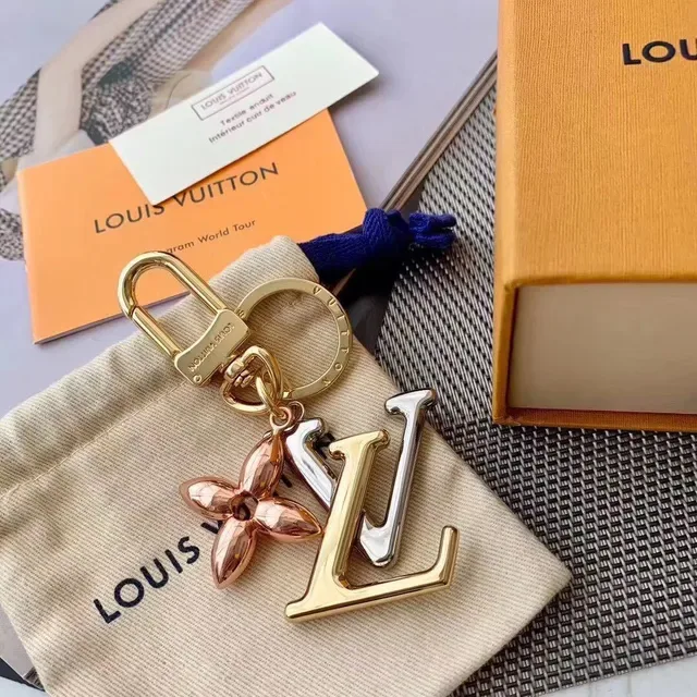 بروش Louis Vuitton Monogram Flower Gold Monogrammed معدني 6