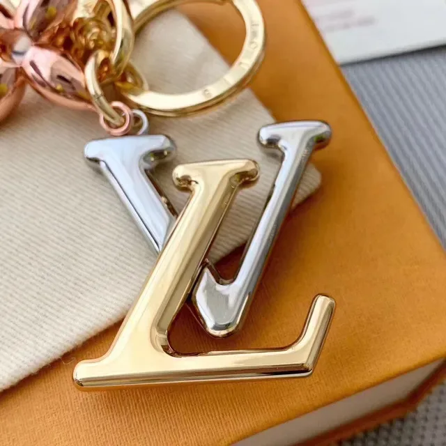 بروش Louis Vuitton Monogram Flower Gold Monogrammed معدني 7