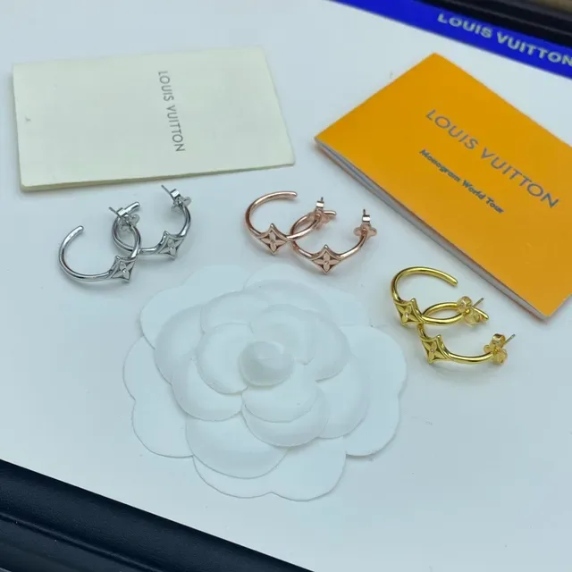 Louis Vuitton Monogram Fleur Or Argent Motif Floral Quatrefoil Boucles d'oreilles en forme de C 7
