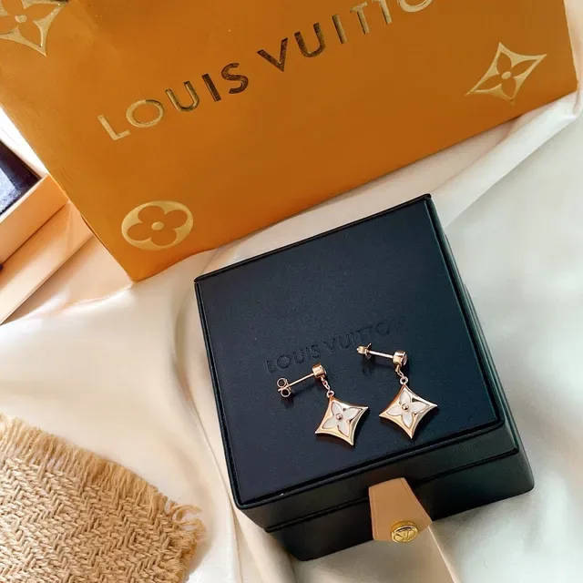 Louis Vuitton Monogram Flower Quatrefoil Enamel Earrings 2