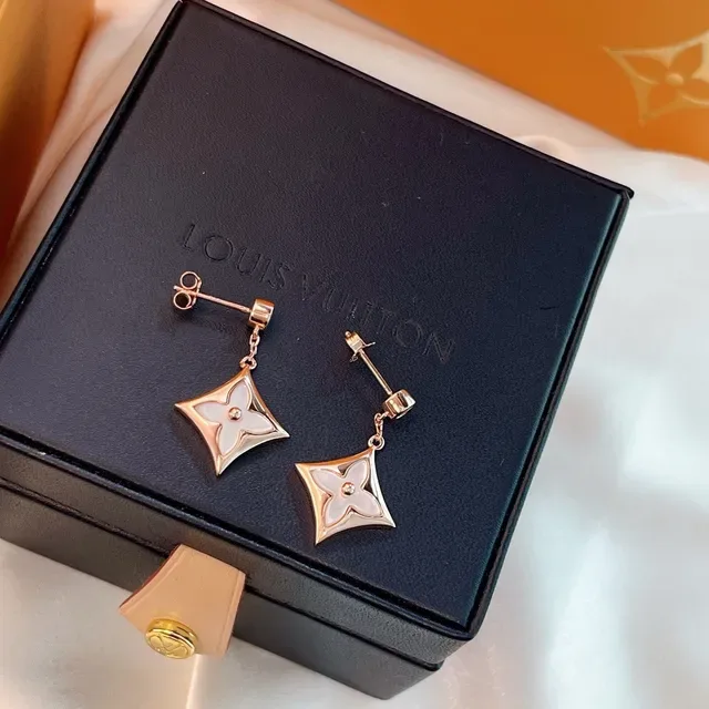 Louis Vuitton Monogram Flower Quatrefoil Enamel Earrings 9