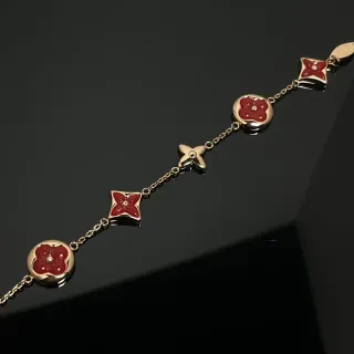 سوارة سلسلة Louis Vuitton Monogram وردة طلاء أحمر ذهبي