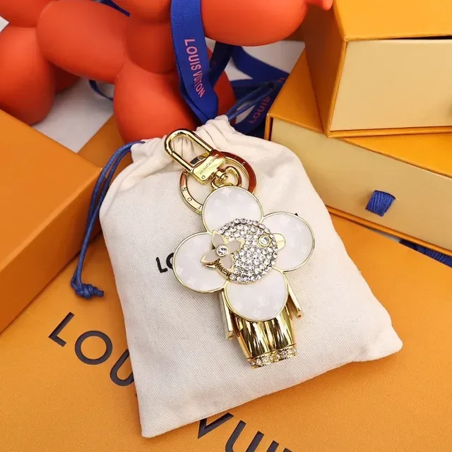 Louis Vuitton Monogram Flower White Gold Crystal-Embellished Handbag 4
