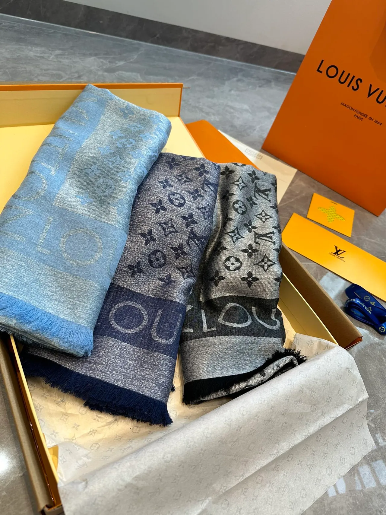 Louis Vuitton Monogram Gray Navy Fringed Shawl 3