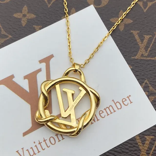 Louis Vuitton Monogram Rope Pendant Gold Necklace 3