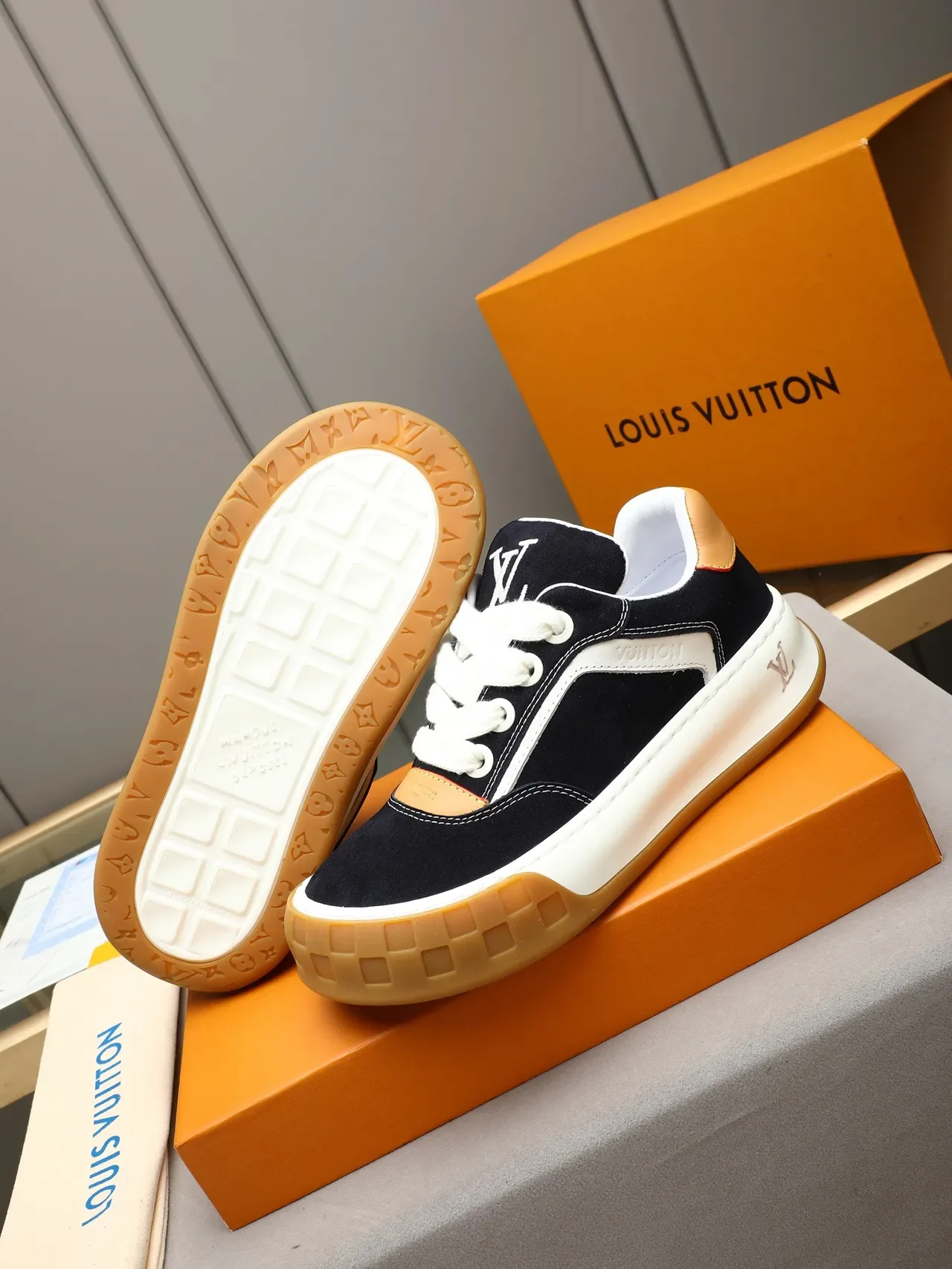 Louis Vuitton Navy Beige Daim Semelle Caoutchouc En Couches Lifestyle Sneakers 4