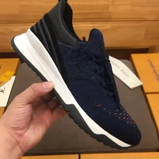 Louis Vuitton zapatillas lifestyle con upper en knit navy negro con costura acento naranja