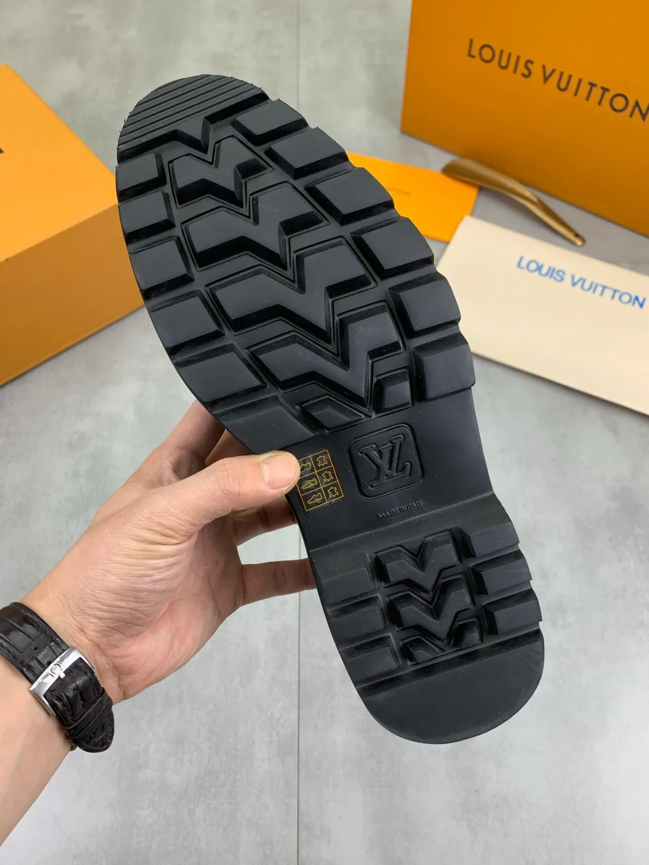 Louis Vuitton নেভি ব্লু চেকারবোর্ড ক্যাপ-টো অক্সফোর্ড জুতো 3