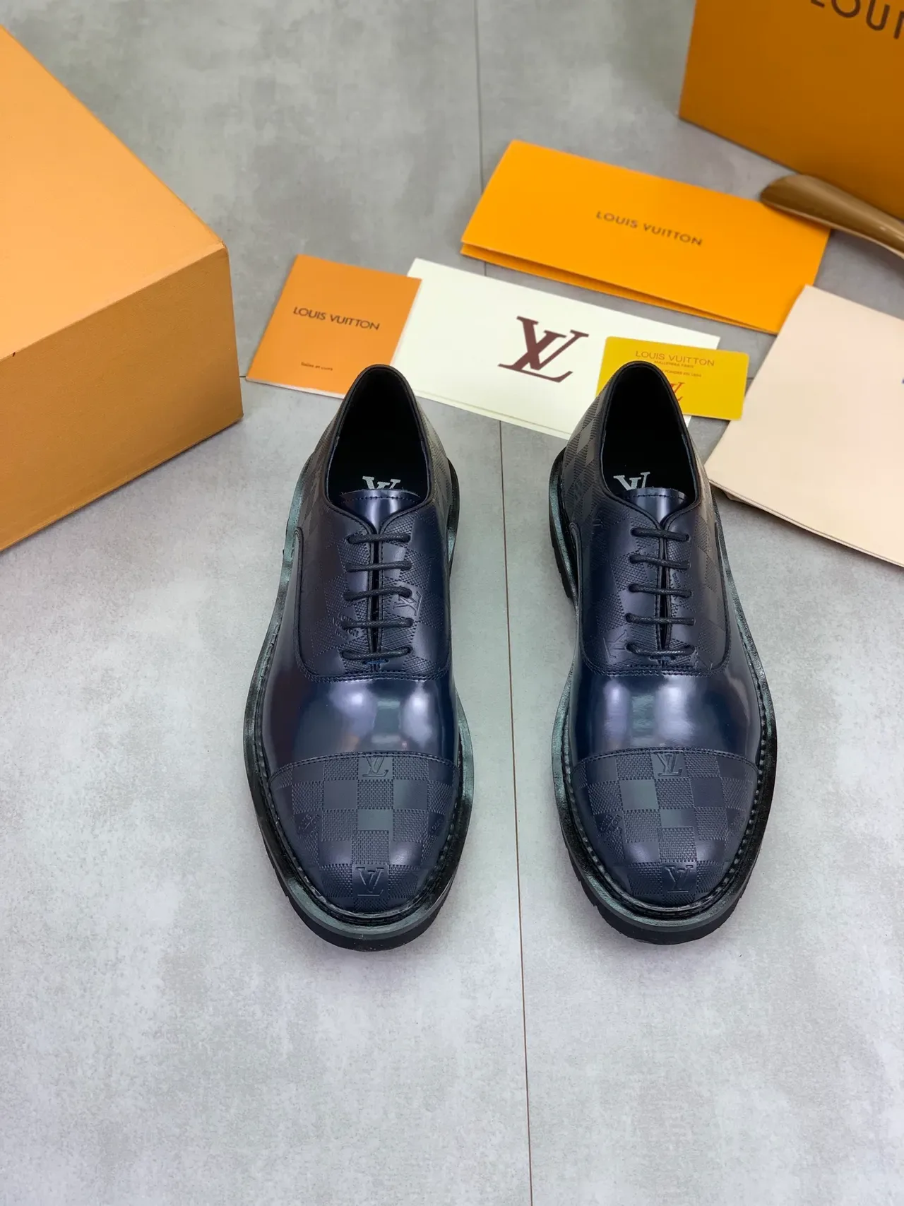 Louis Vuitton নেভি ব্লু চেকারবোর্ড ক্যাপ-টো অক্সফোর্ড জুতো 4