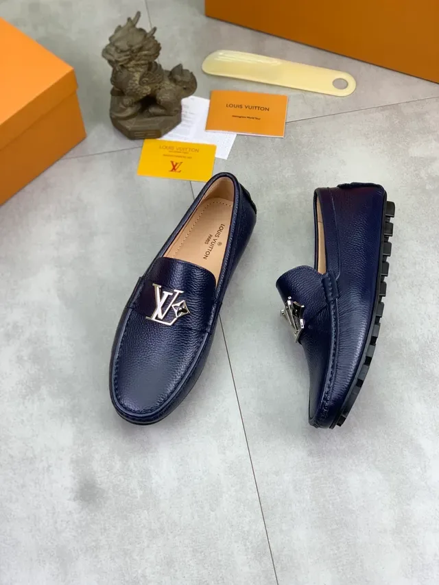 Louis Vuitton Navy Silver Pebbled Leather Metal LV Logo Loafer 6