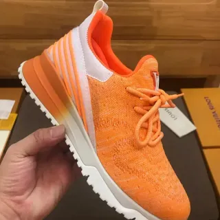 Louis Vuitton Zapatillas Lifestyle Naranja Blanco con Upper de Tejido y Suela Media Esculpida
