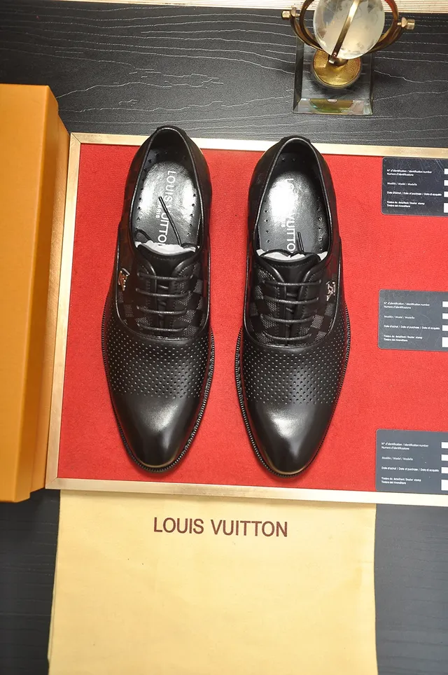 Louis Vuitton أحذية أوكسفورد بإبهام مقطوع مثقوب 5