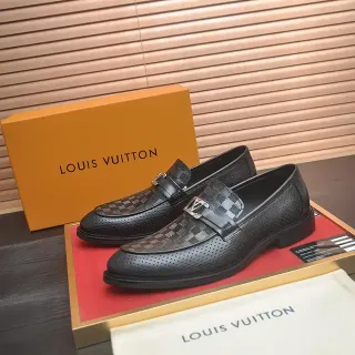 Louis Vuitton डेमियर छिद्रित चमड़ा लोफर