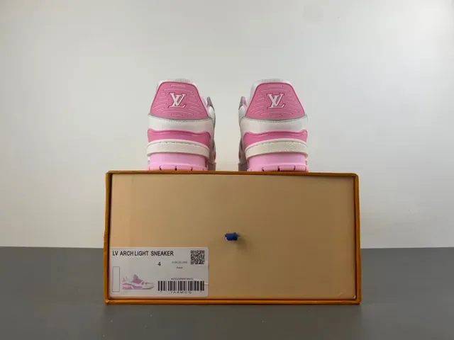 Louis Vuitton وردي أبيض كعب سميك متعدد الطبقات علوى شبكي مثقوب أسلوب حياة رياضي 17