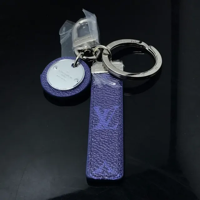 Louis Vuitton Purple Silver Monogrammed Leather Strap Circular LV Medallion Charm Handbag 3