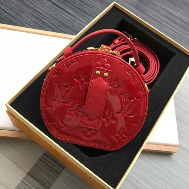 Louis Vuitton Red Gold Circular Patent Leather Messenger Bag 2