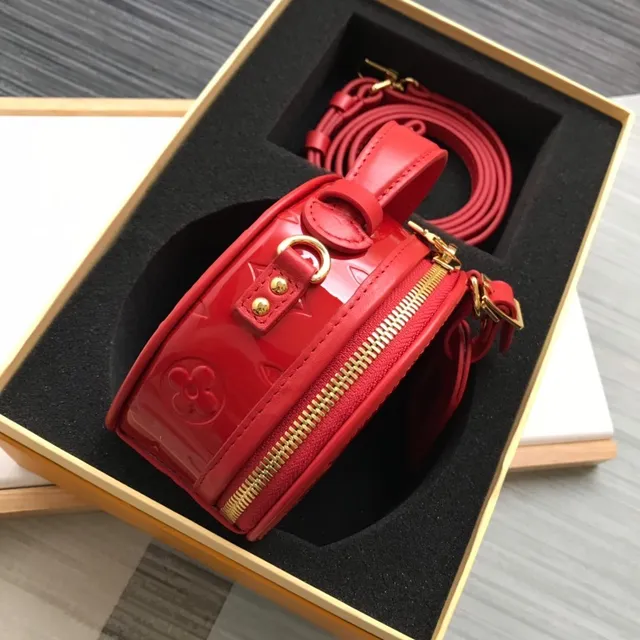 Louis Vuitton Red Gold Circular Patent Leather Messenger Bag 4