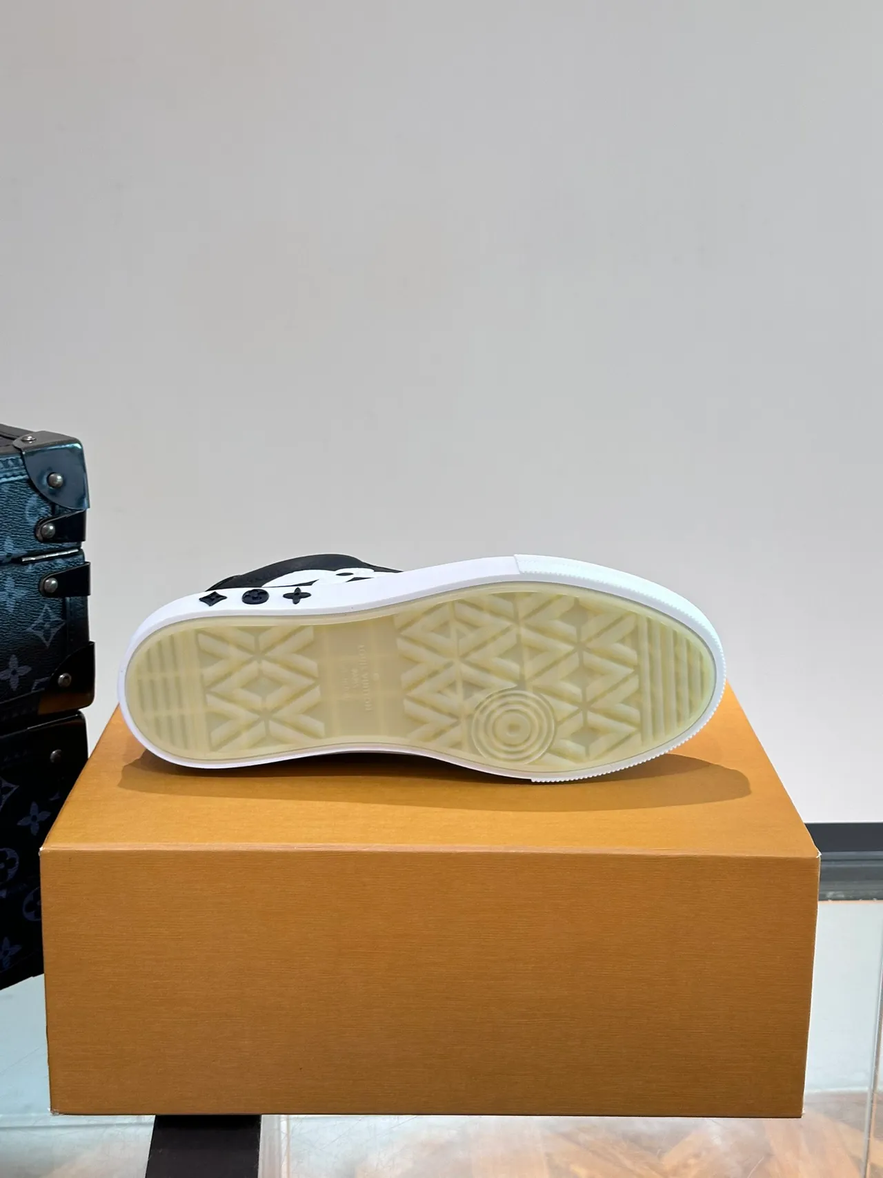 Louis Vuitton Run Away Black and White Floral Motif Lifestyle Sneakers 2