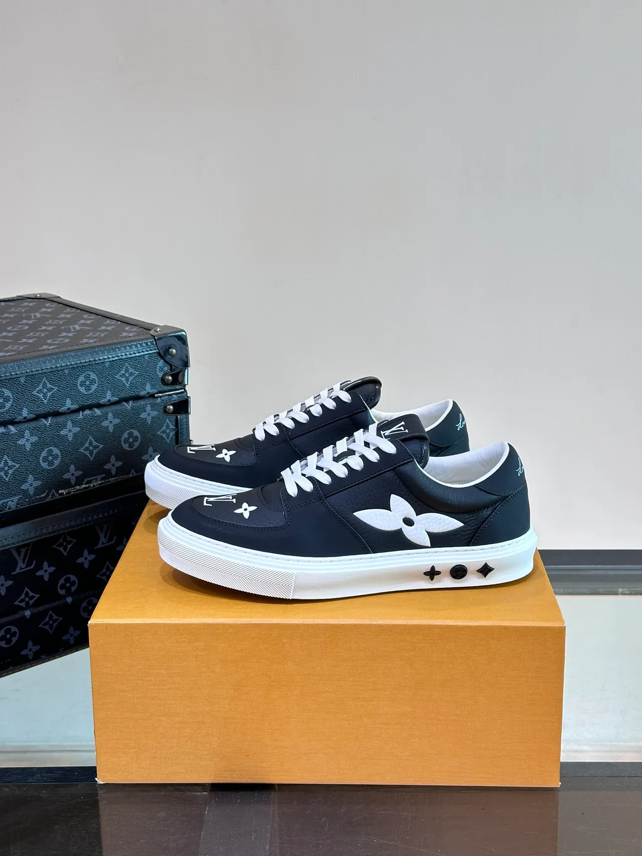 Louis Vuitton Run Away Black and White Floral Motif Lifestyle Sneakers 5