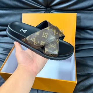 Louis Vuitton Run Away Monogram कैनवास दो पट्टियों वाला प्लेटफॉर्म चप्पल