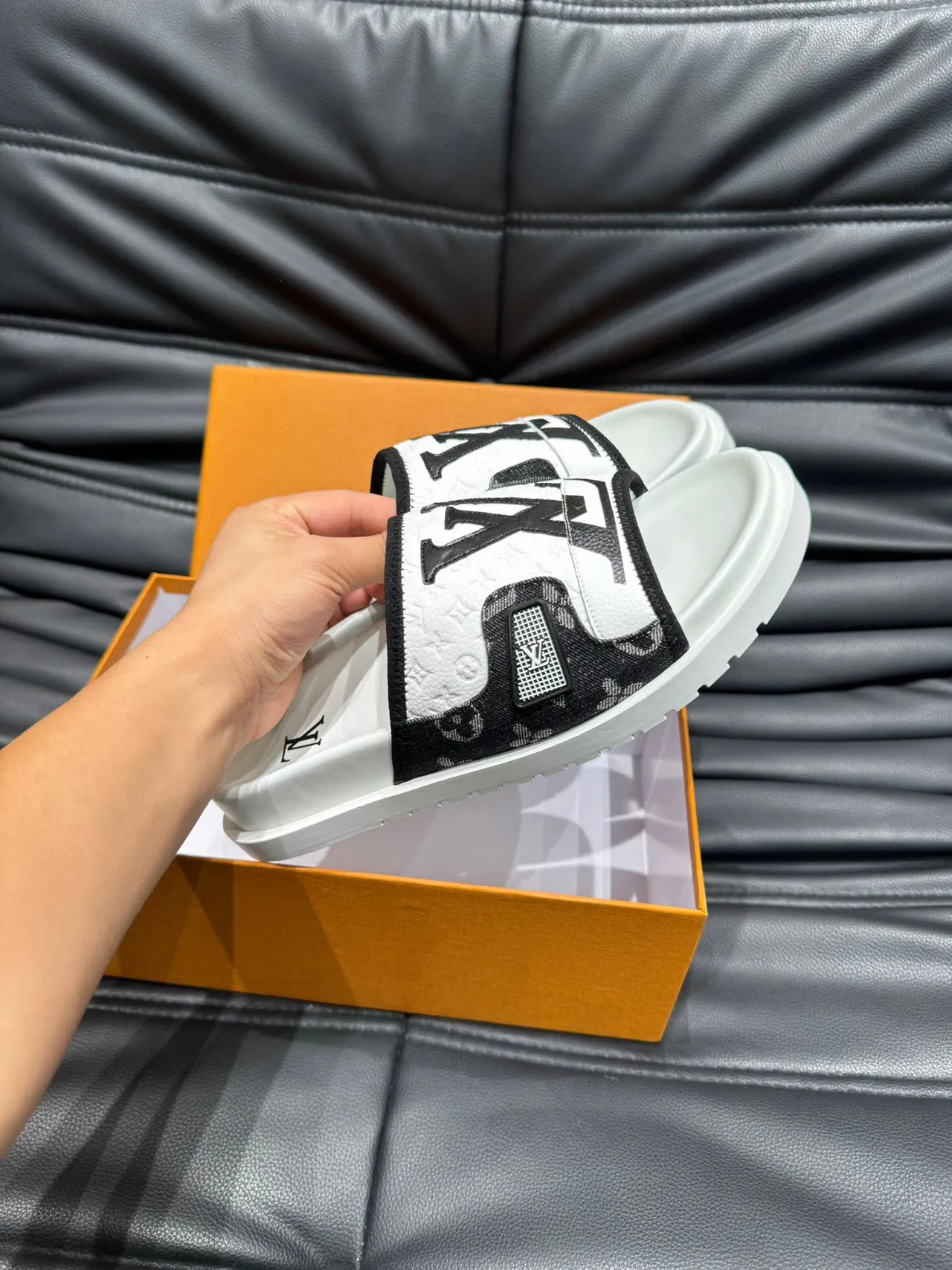 Louis Vuitton Run Away Monogram White and Black Slippers 6