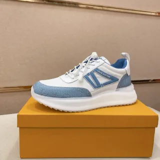 Louis Vuitton Run Away সাদা এবং হালকা নীল লাইফস্টাইল স্নিকার