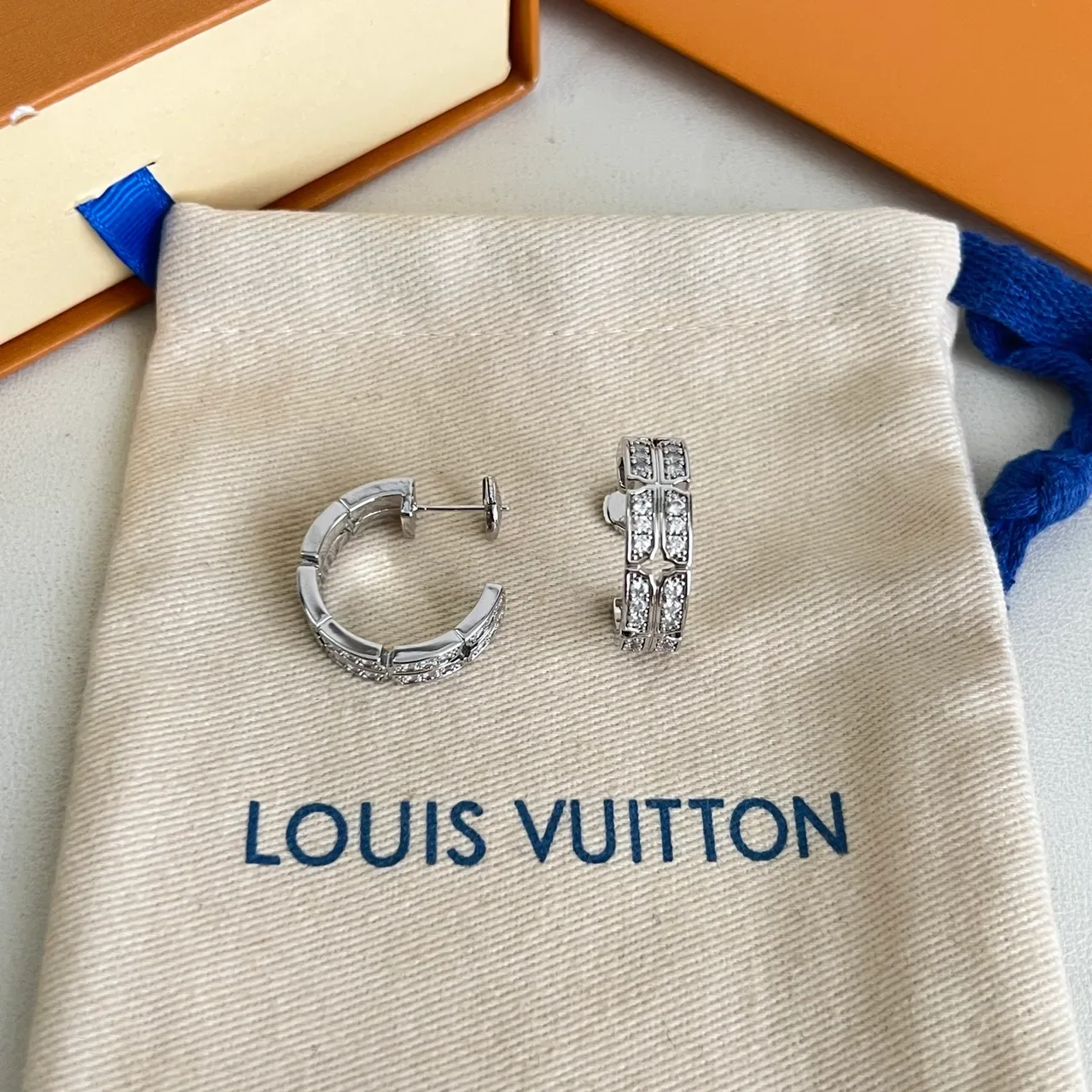Louis Vuitton Segmented Pavé Hoop Earrings 4