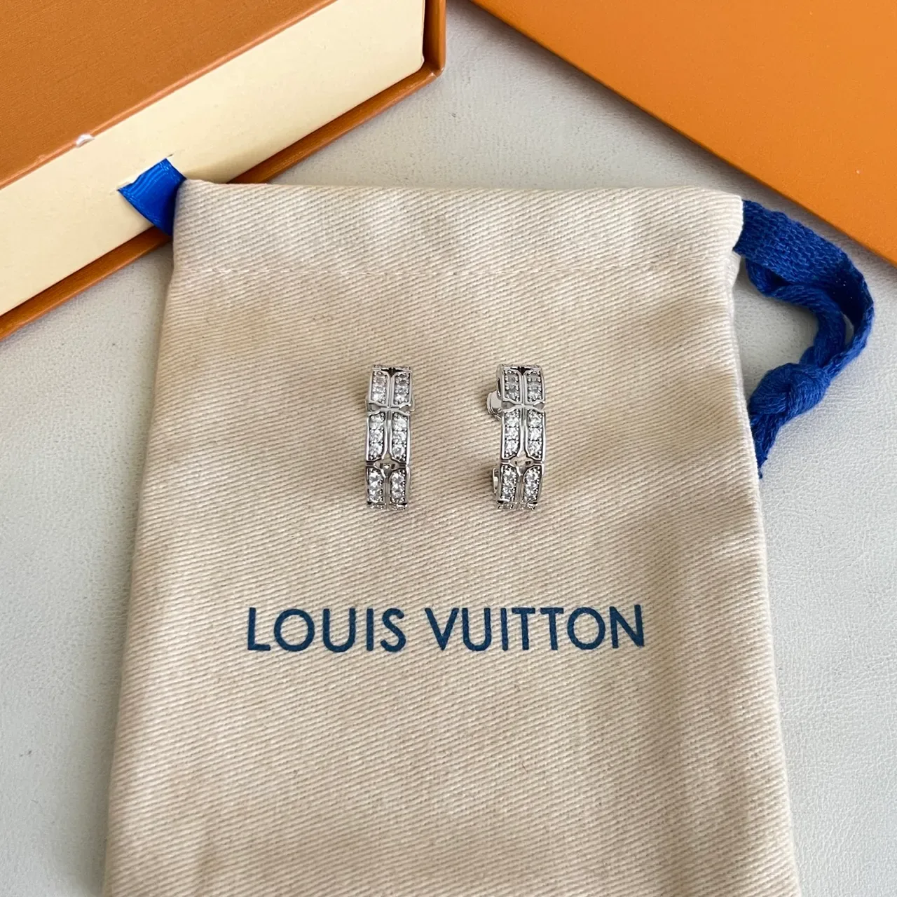 Louis Vuitton Segmented Pavé Hoop Earrings 5