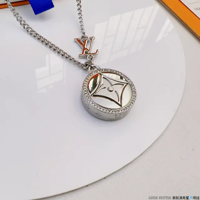 Louis Vuitton Silver Blue Curb Chain Circular Engraved Pendant Necklace 8